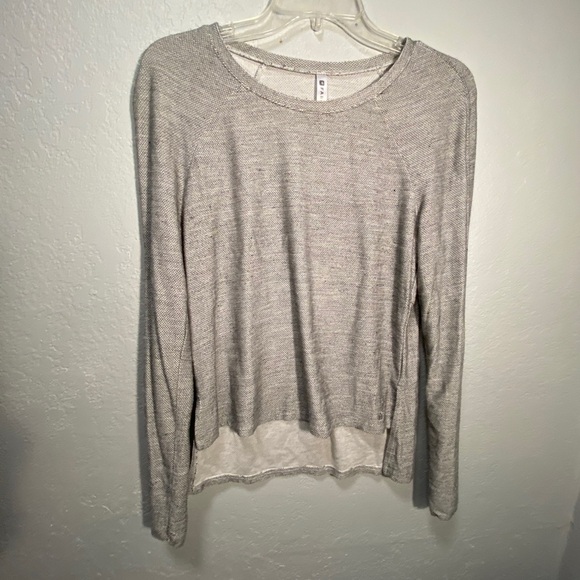 fabletics women's blouse, gray color long sleeves - Picture 1 of 5